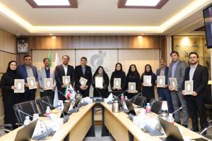 مراسم بزرگداشت روز معلم و تجلیل از مقام استاد برگزار شد